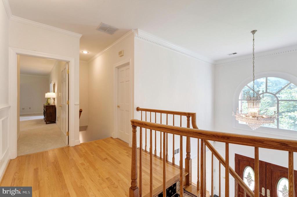 250 Golden Woods Ct