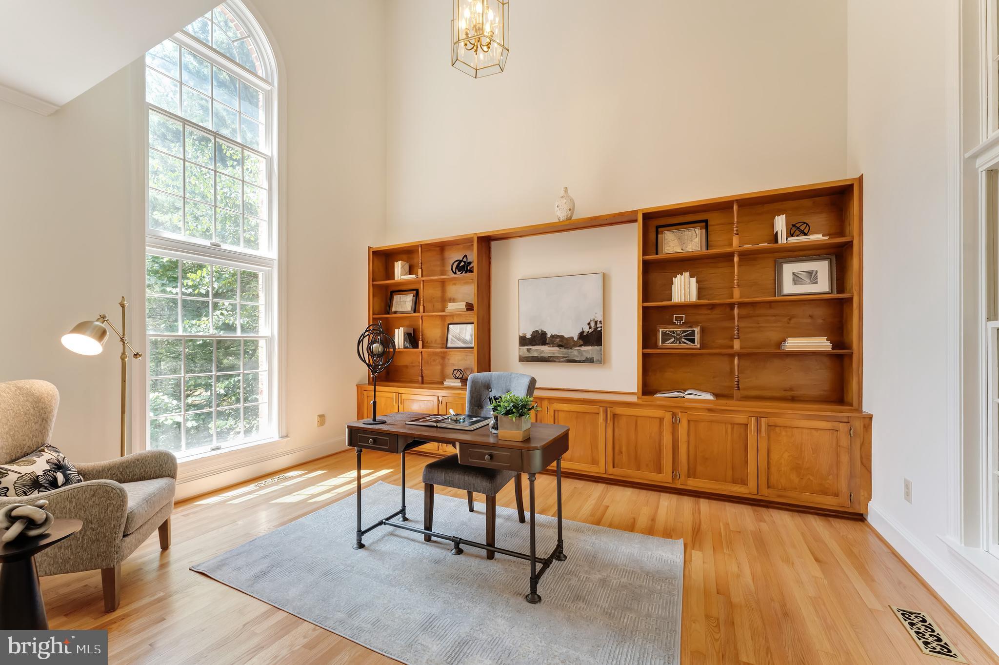 250 Golden Woods Ct