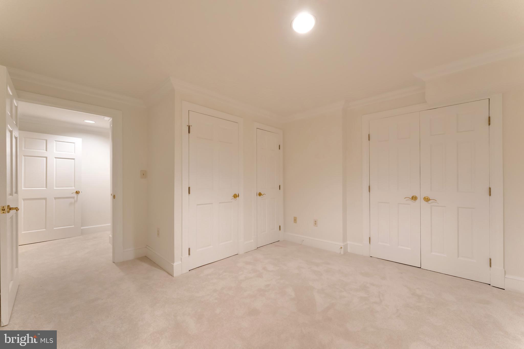 250 Golden Woods Ct