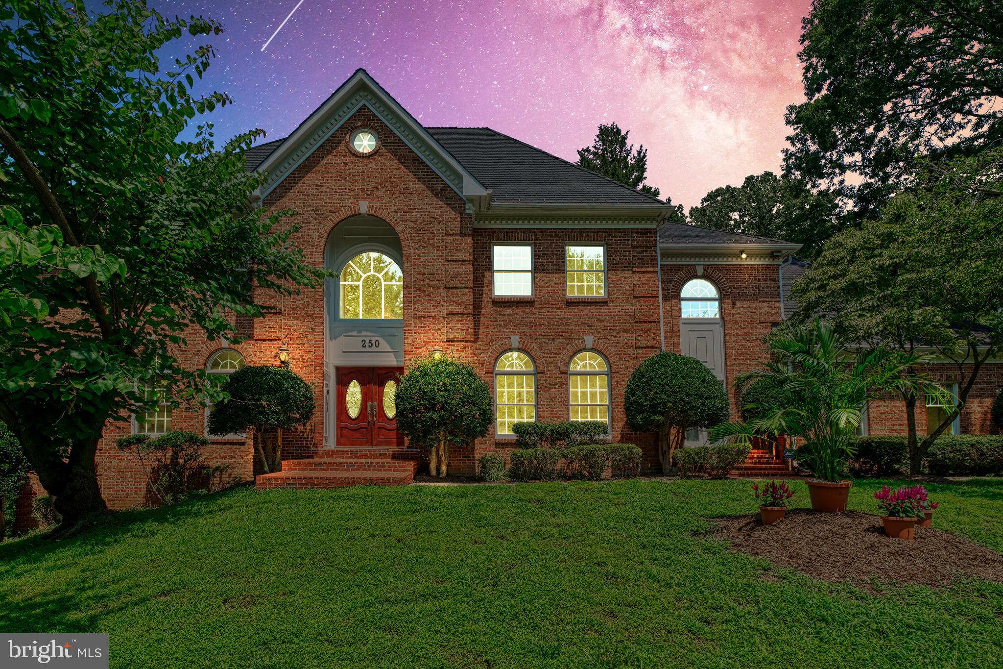 250 Golden Woods Ct