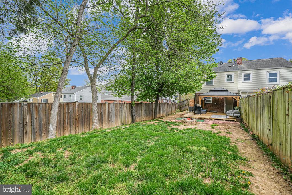 5822 Fifer Dr