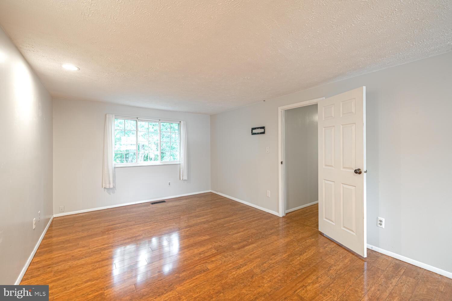 9416 Mirror Pond Dr