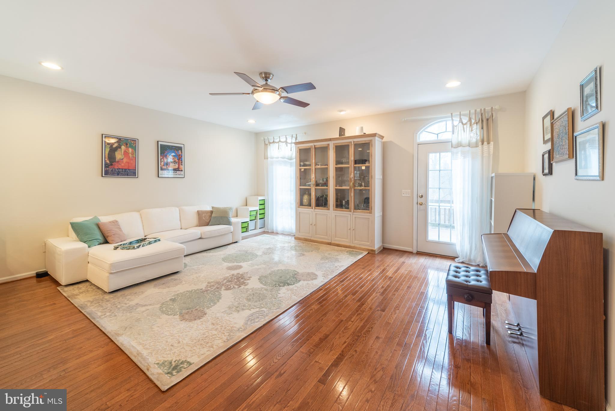 6931 ROLLING CREEK WAY
