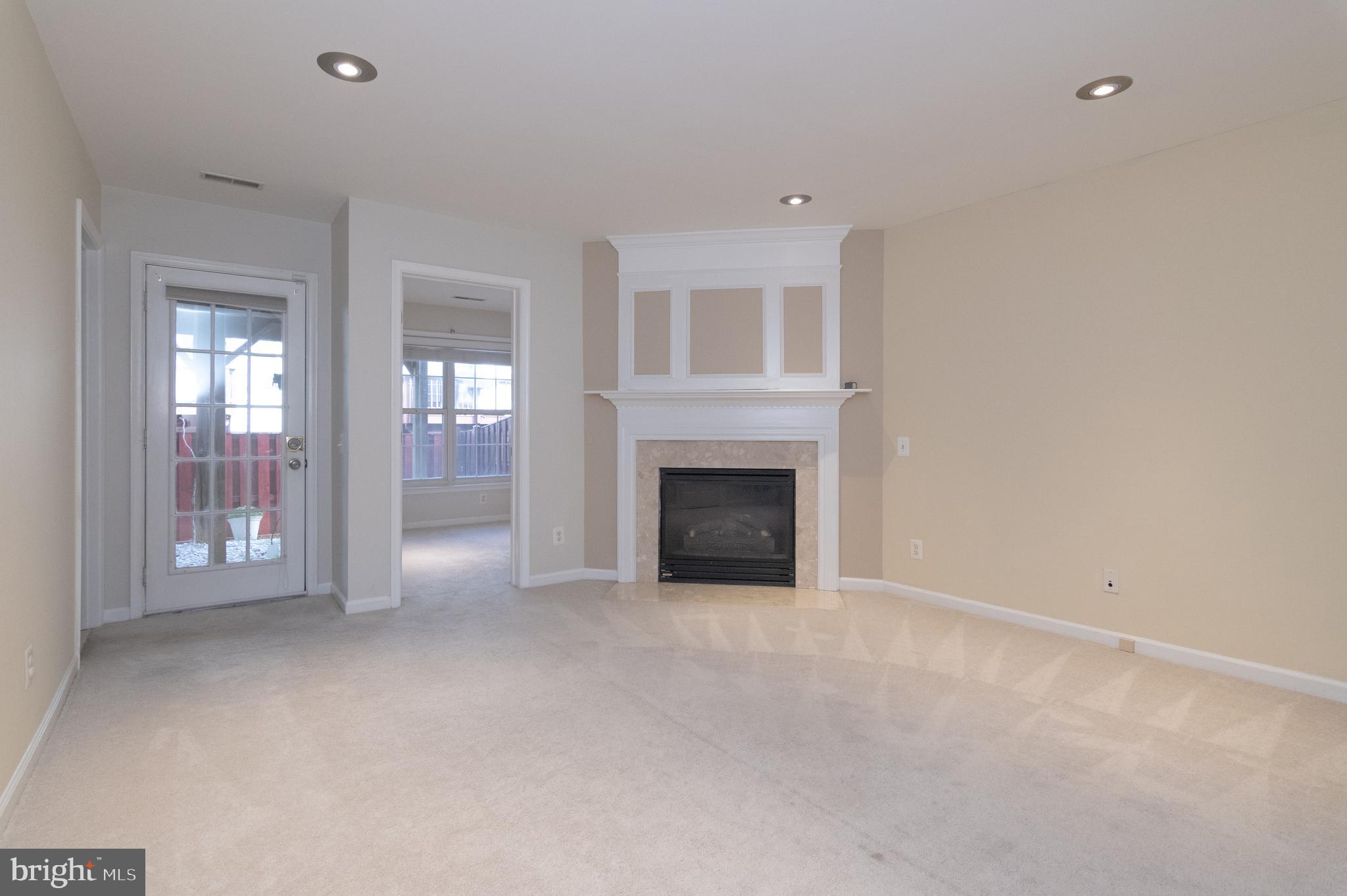 6313 BURGUNDY LEAF LN