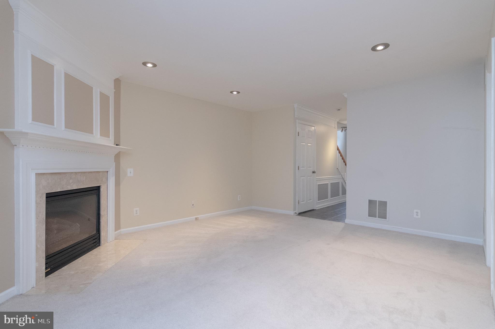 6313 BURGUNDY LEAF LN