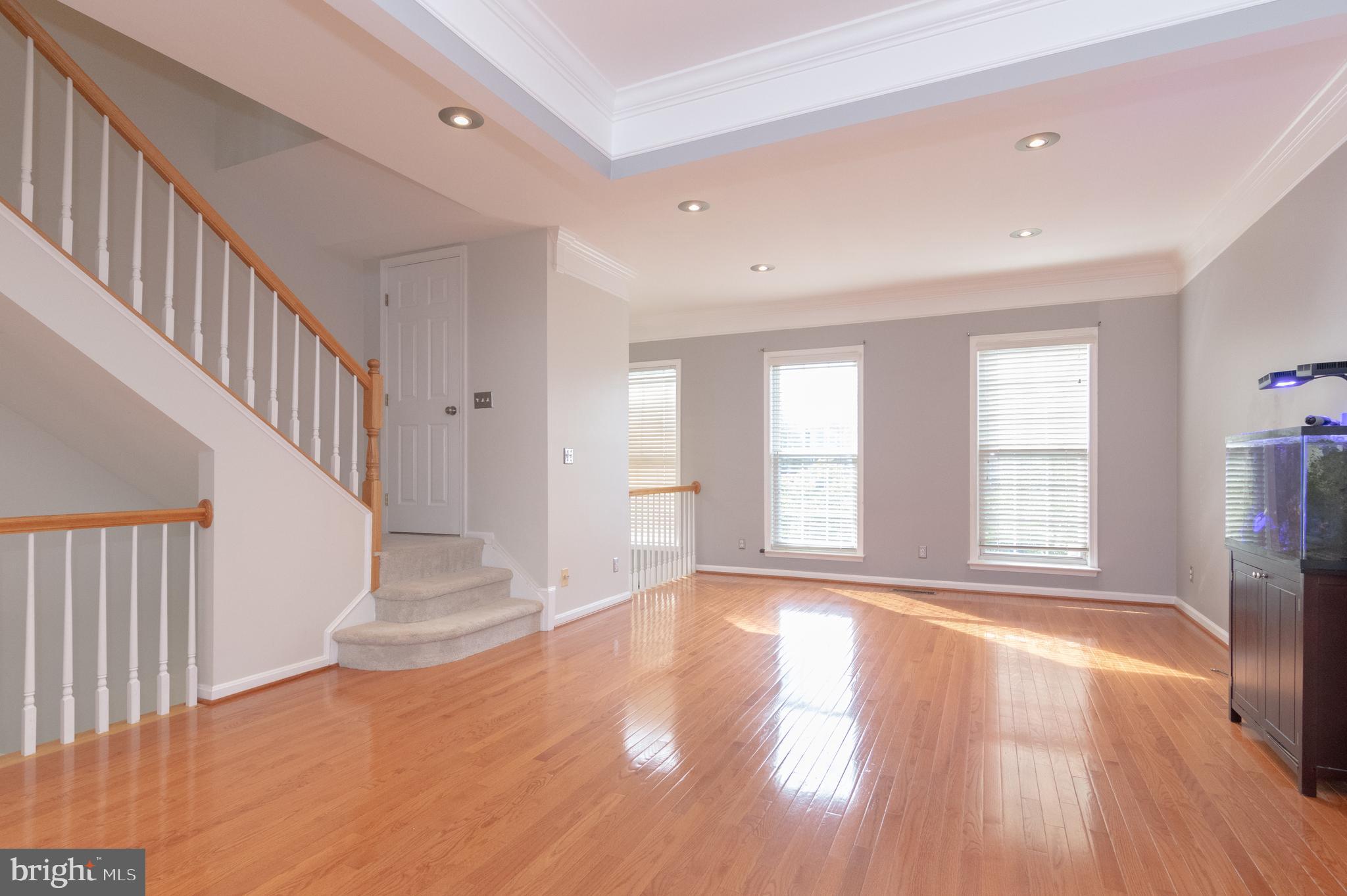 6313 BURGUNDY LEAF LN