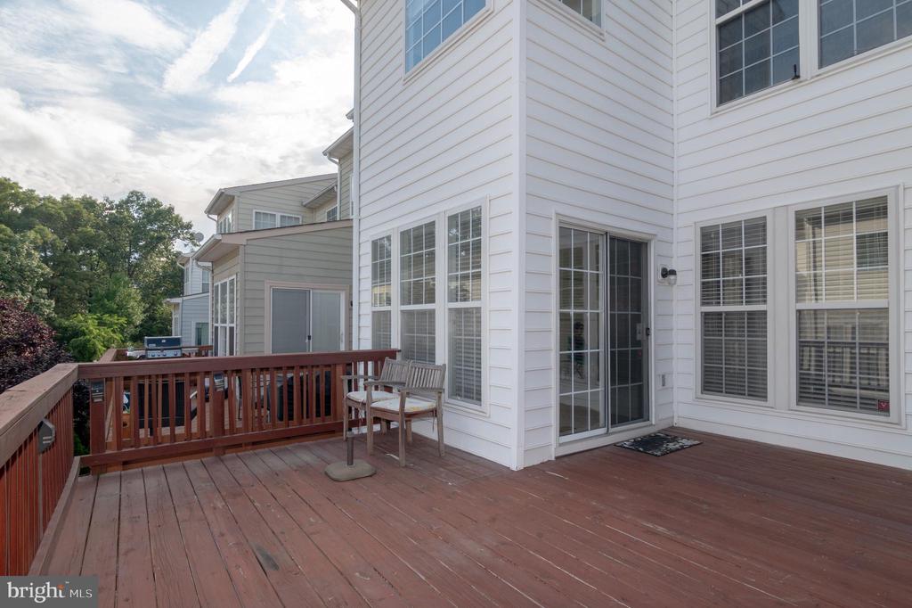 6313 BURGUNDY LEAF LN