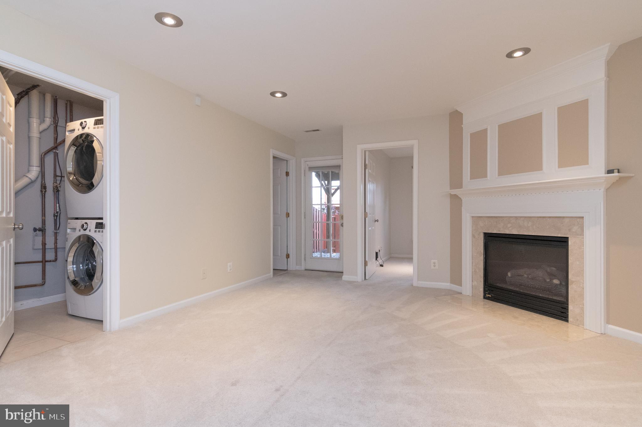 6313 BURGUNDY LEAF LN