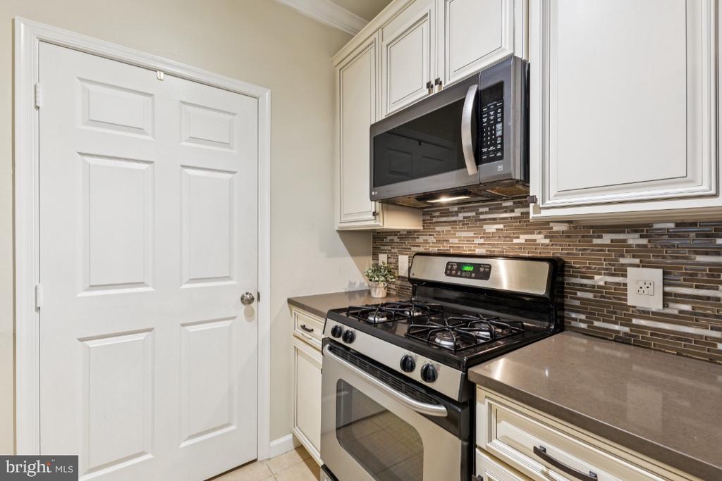 12909 Centre Park Cir #107