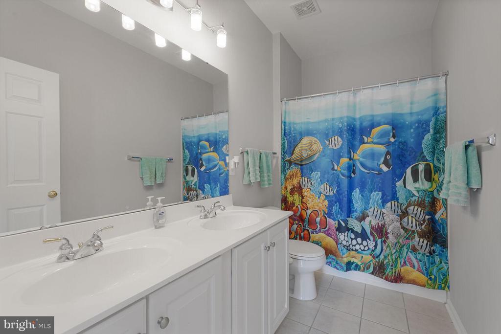 7013 Stone Inlet Dr