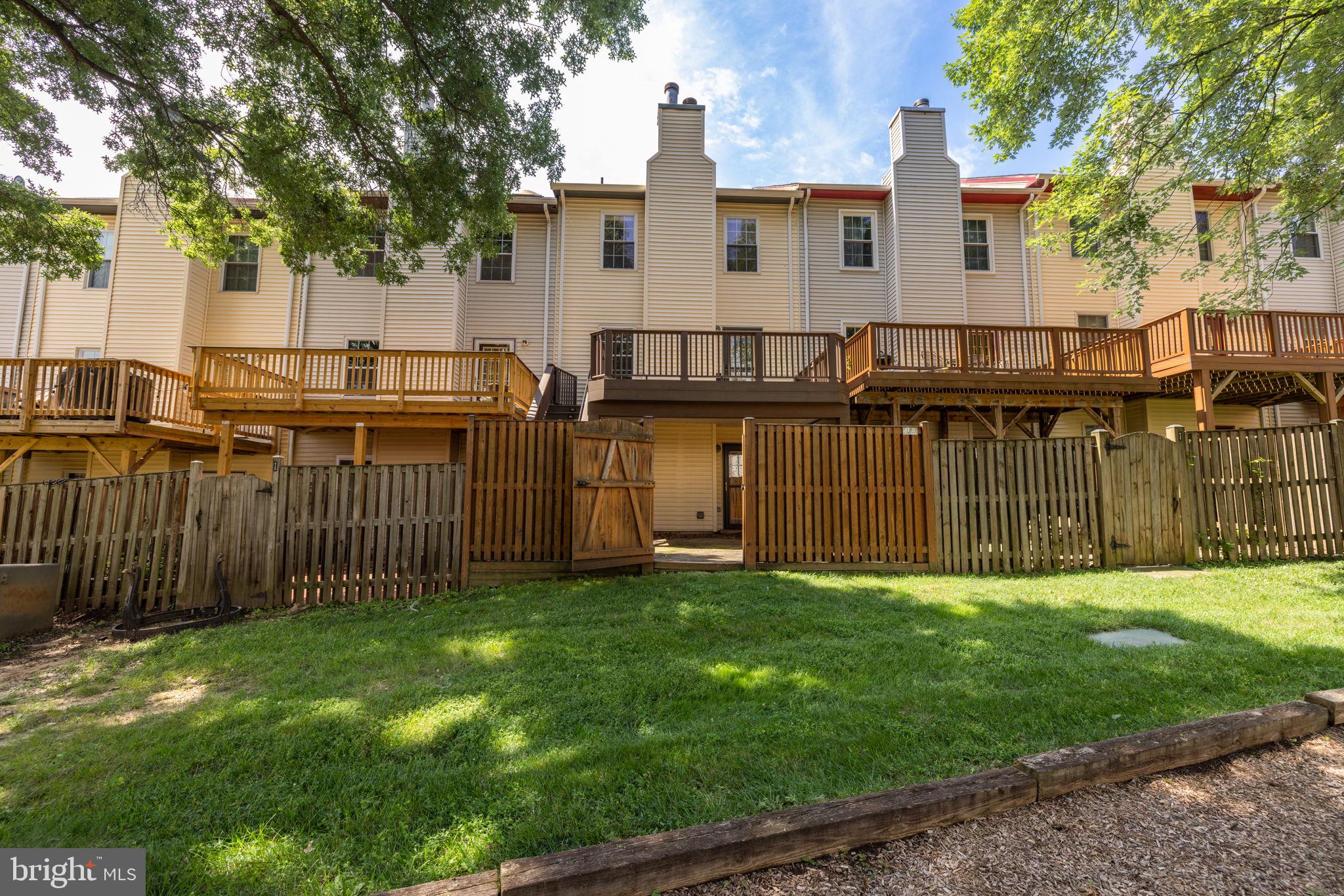6152 CASTLETOWN WAY