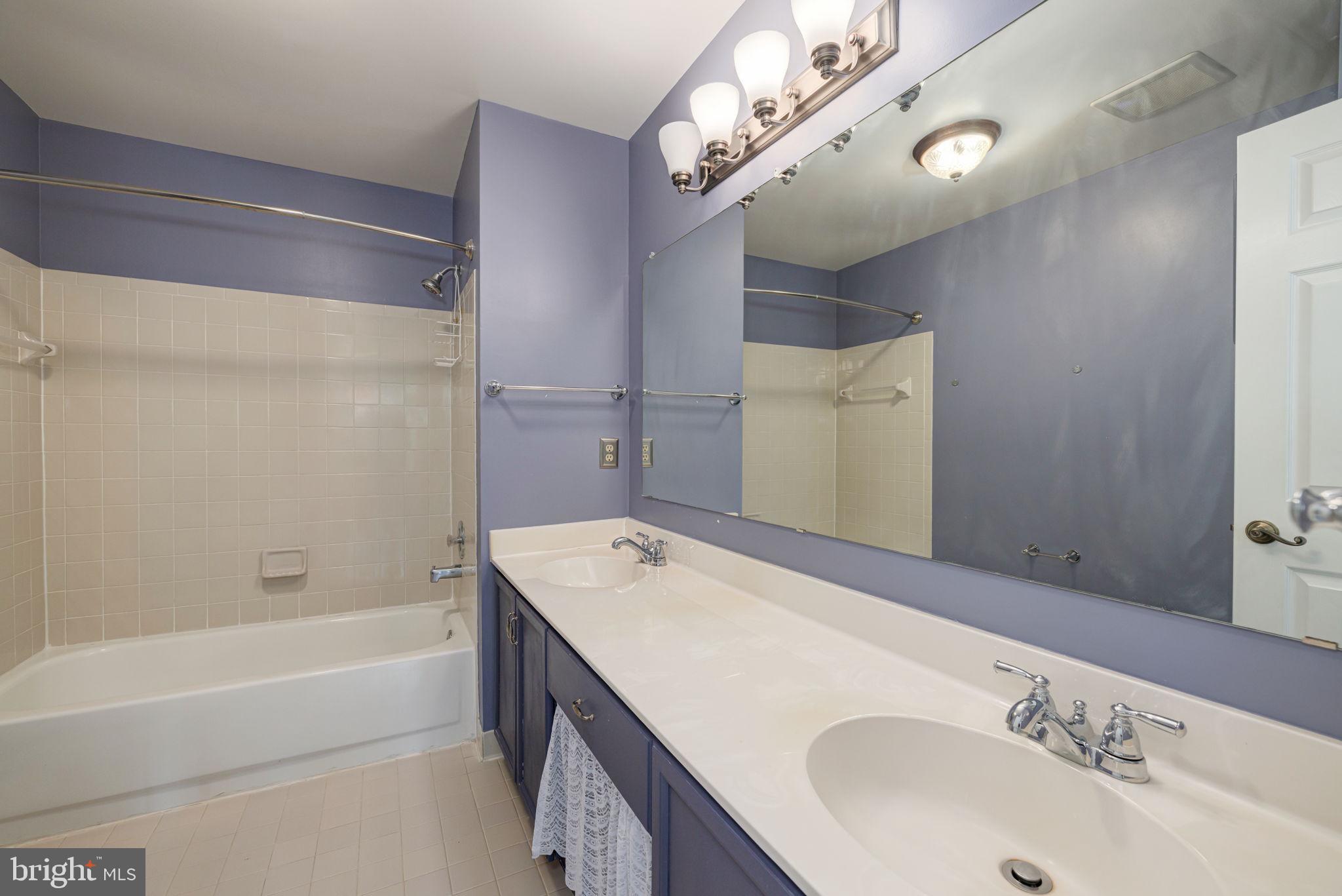 6152 CASTLETOWN WAY