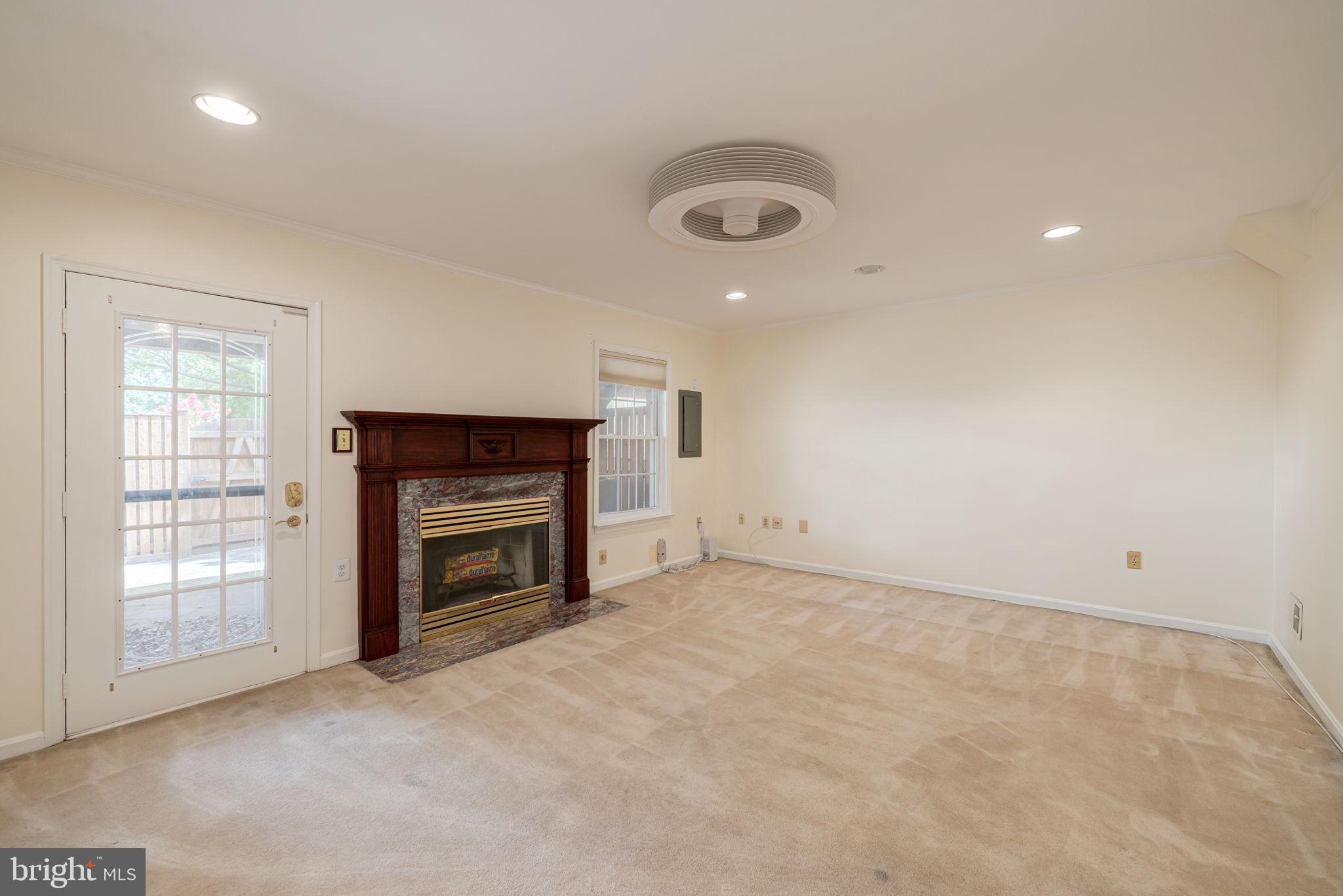 6152 CASTLETOWN WAY