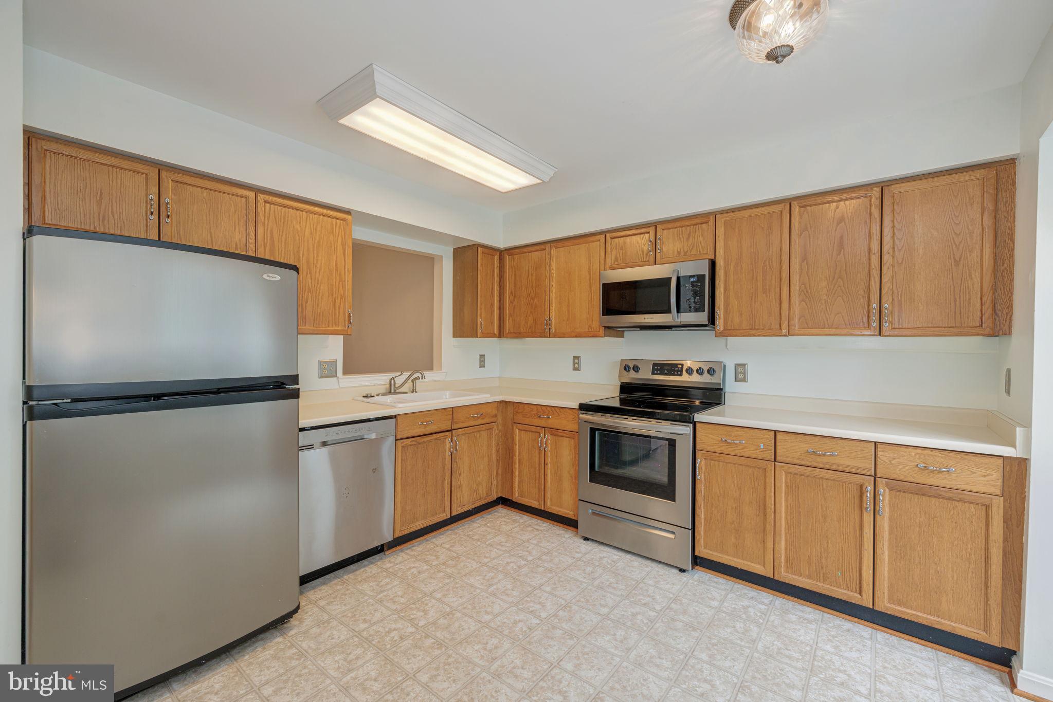 6152 CASTLETOWN WAY