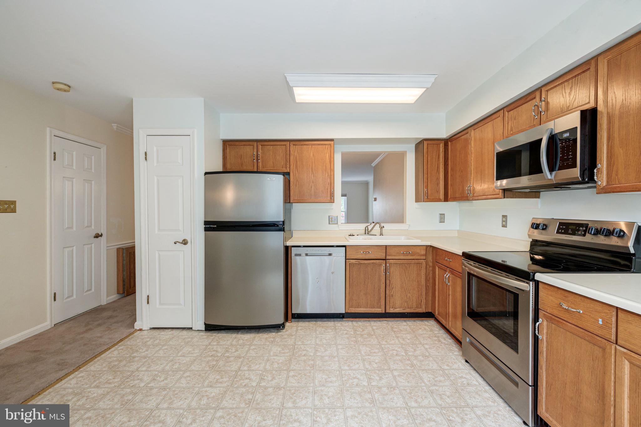 6152 CASTLETOWN WAY