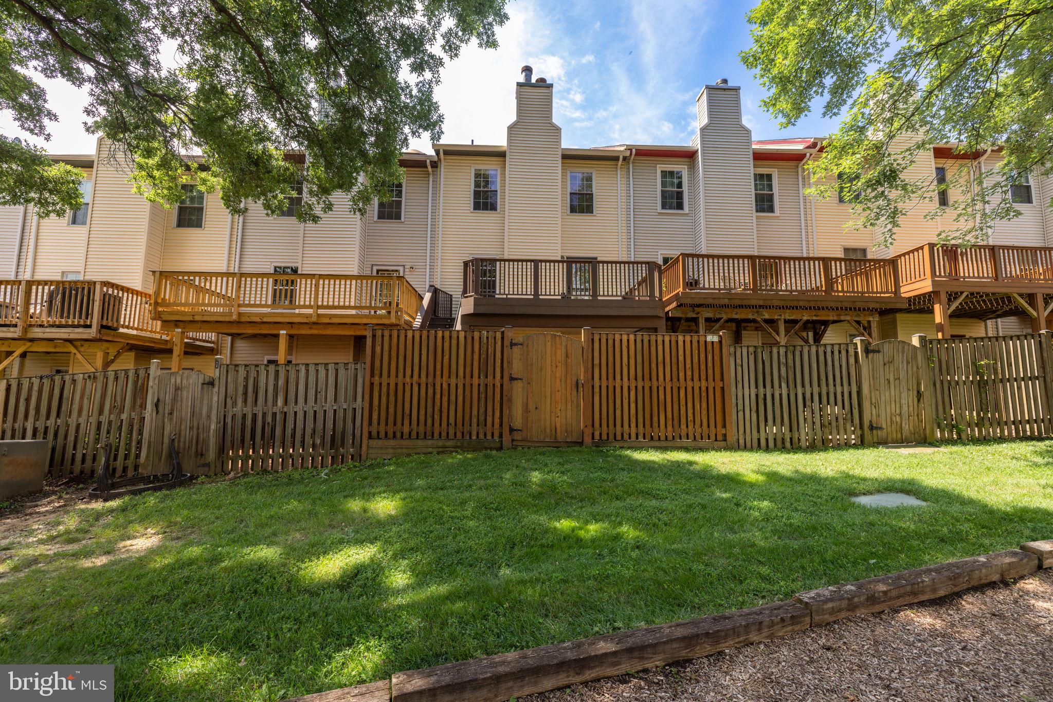 6152 CASTLETOWN WAY