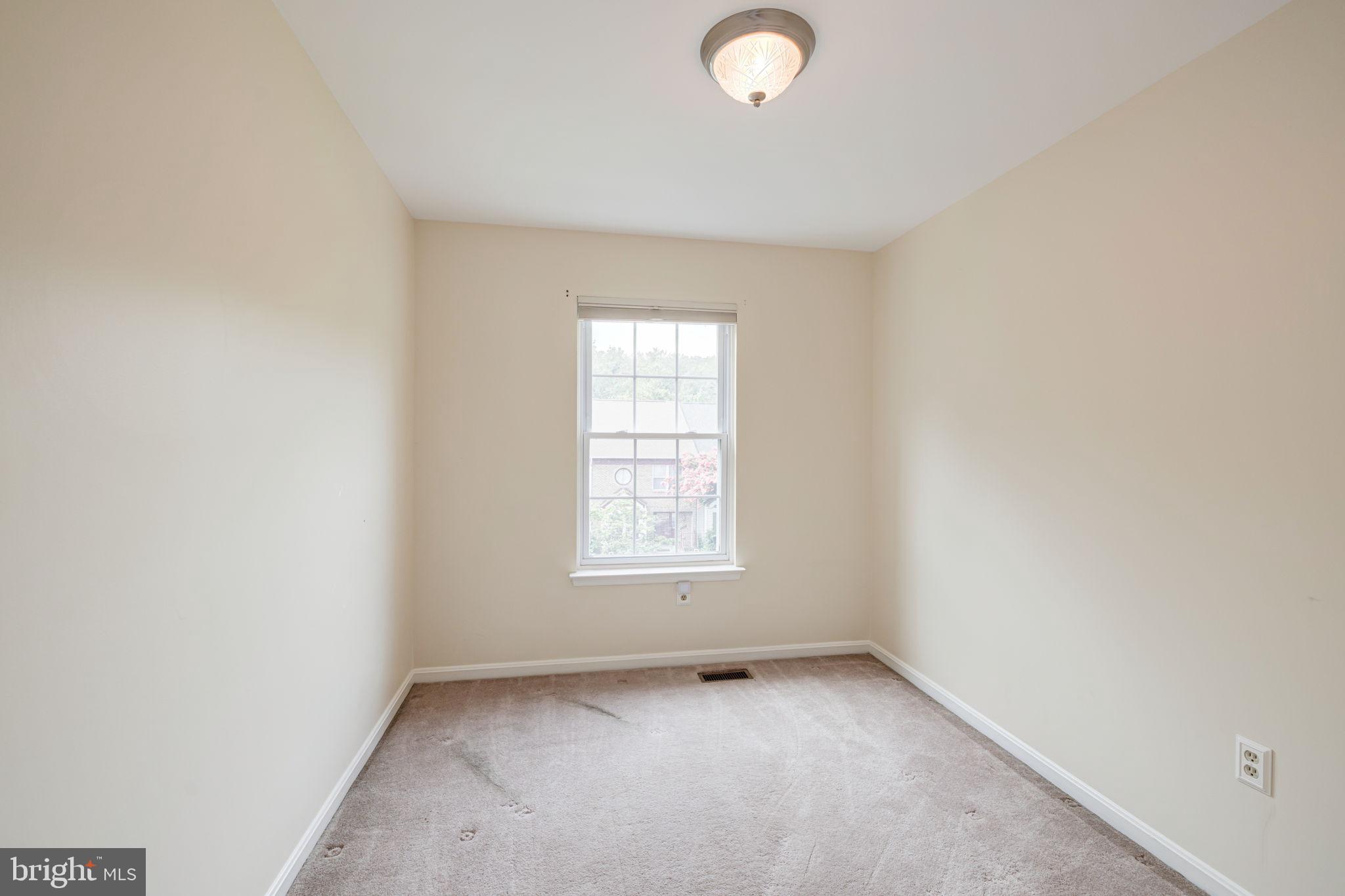 6152 CASTLETOWN WAY
