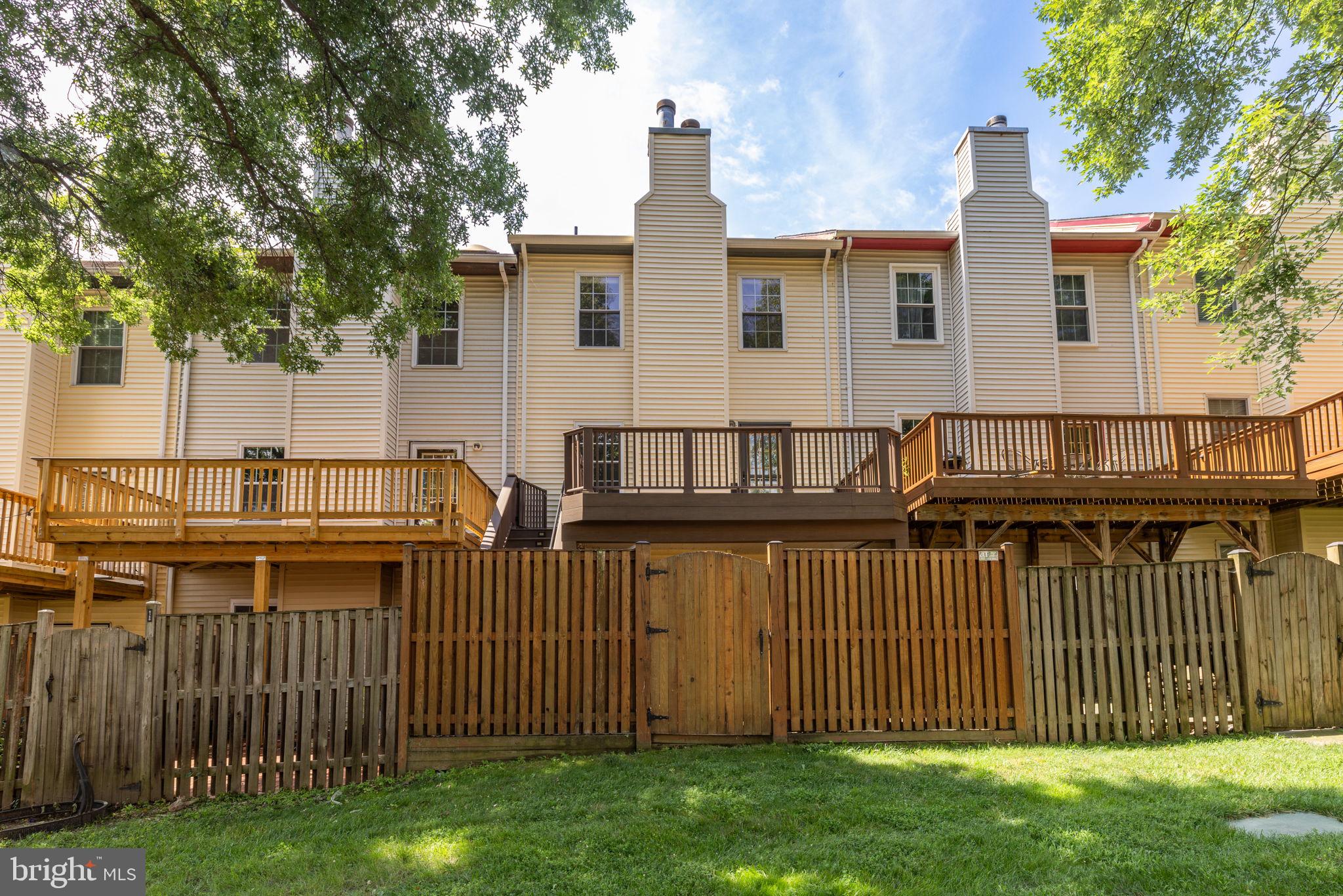 6152 CASTLETOWN WAY