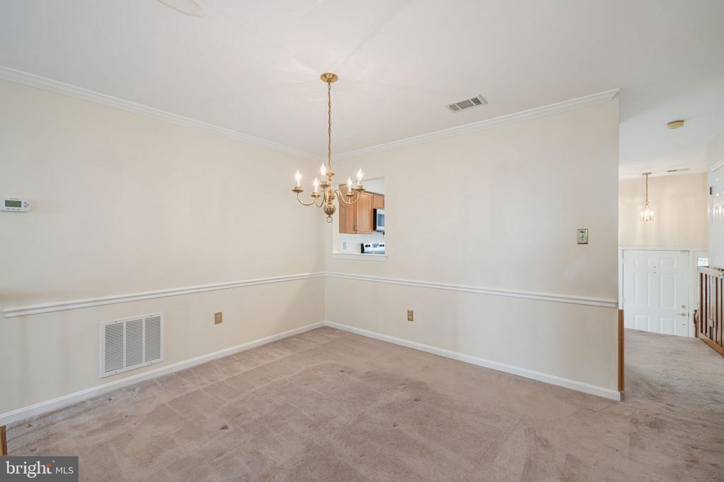 6152 CASTLETOWN WAY