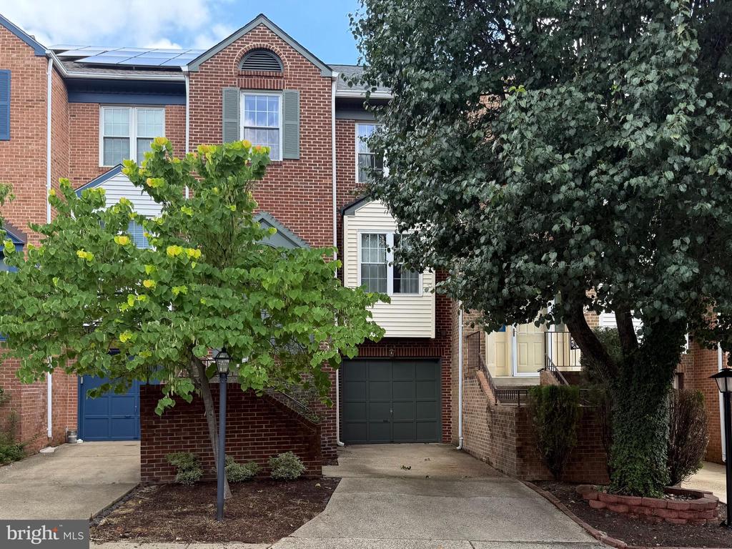 6152 CASTLETOWN WAY
