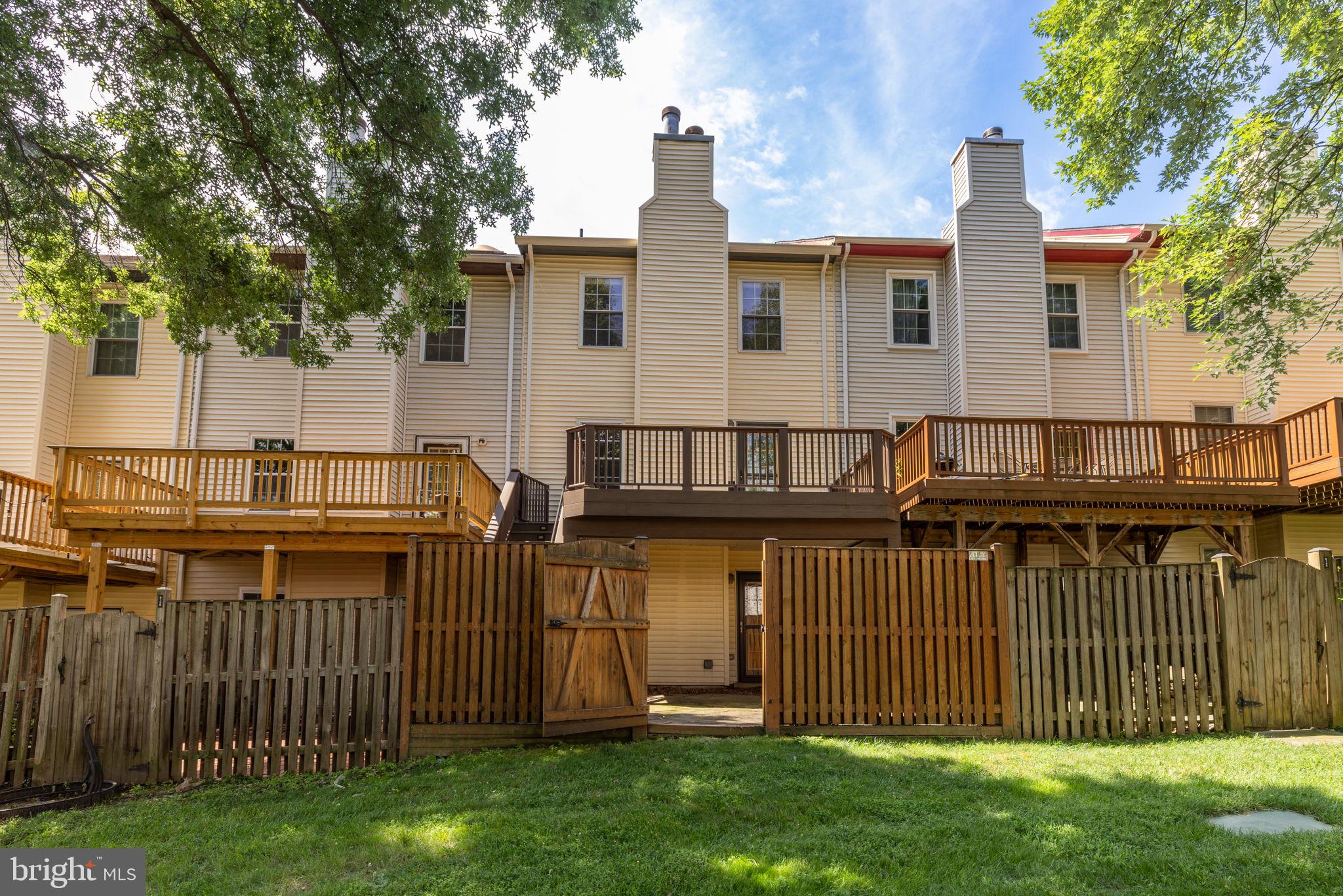 6152 CASTLETOWN WAY