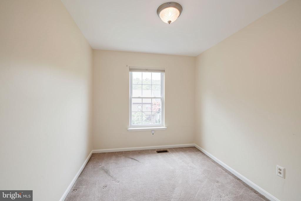 6152 CASTLETOWN WAY