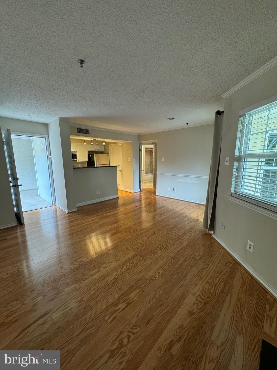 1524 LINCOLN WAY 404