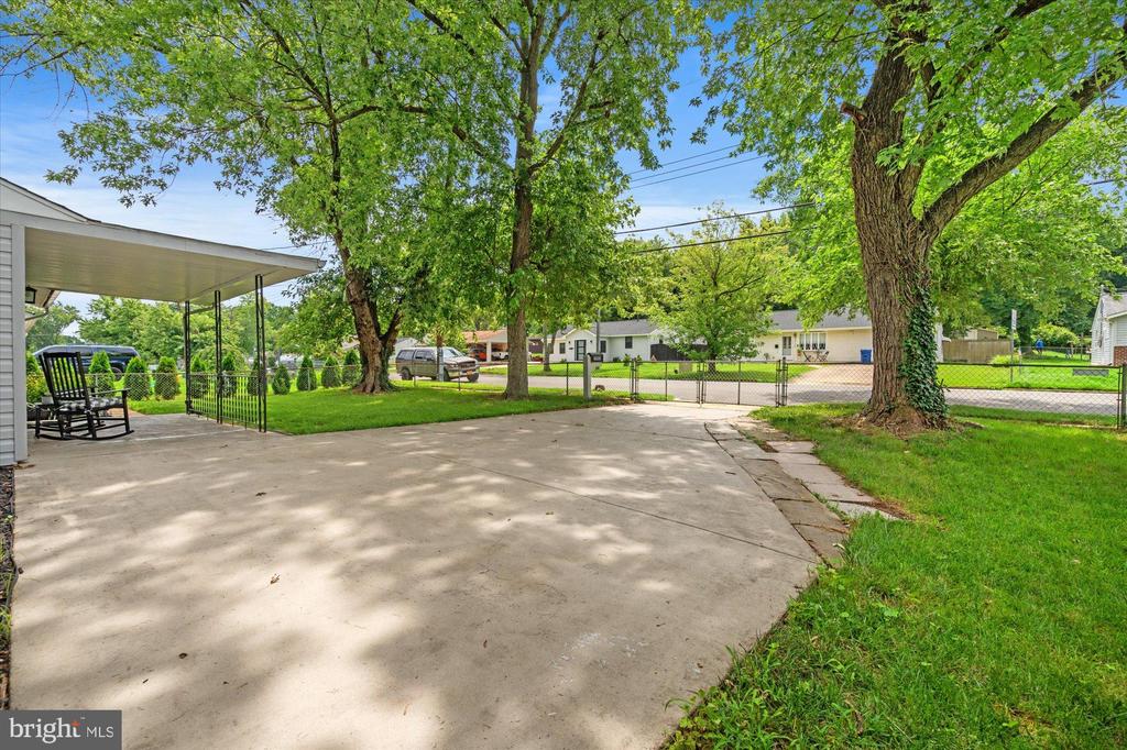 3908 ELMWOOD DRIVE