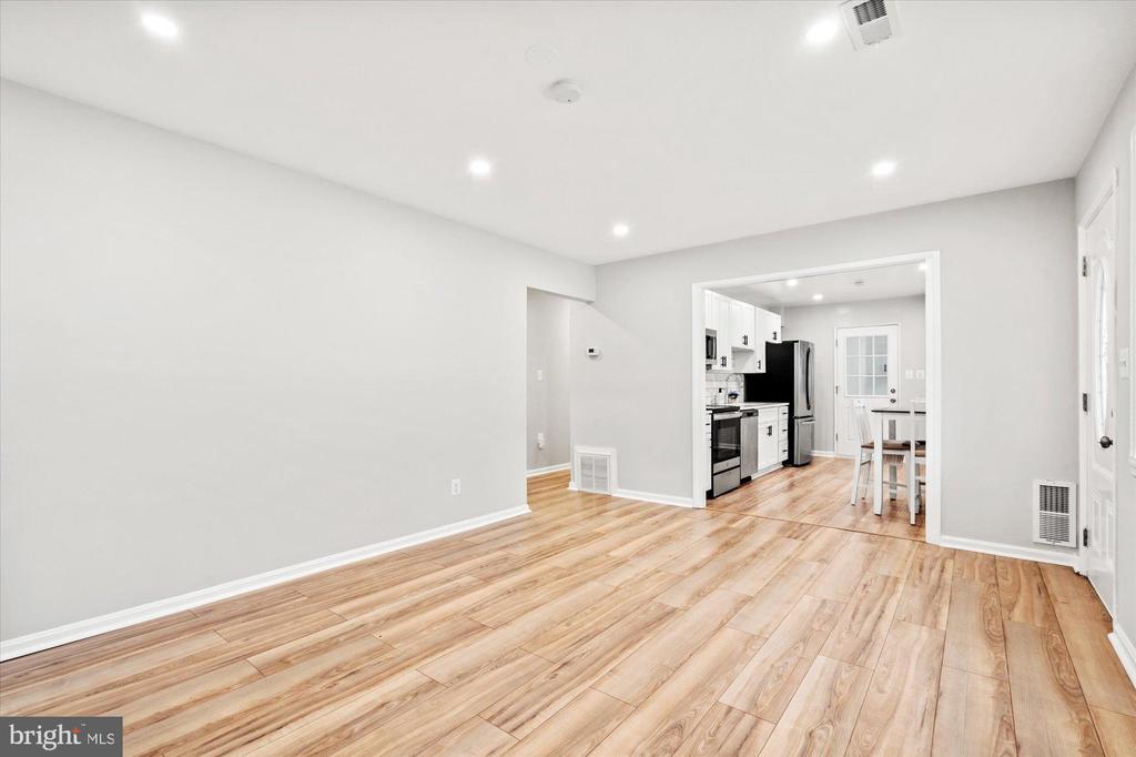3908 ELMWOOD DRIVE