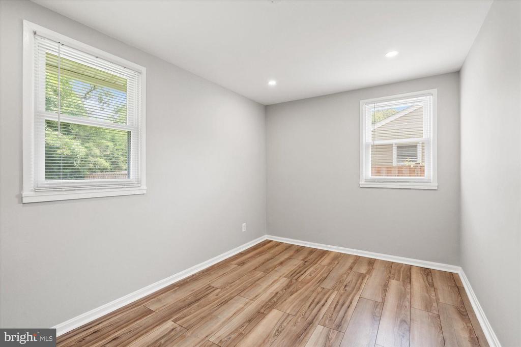 3908 ELMWOOD DRIVE