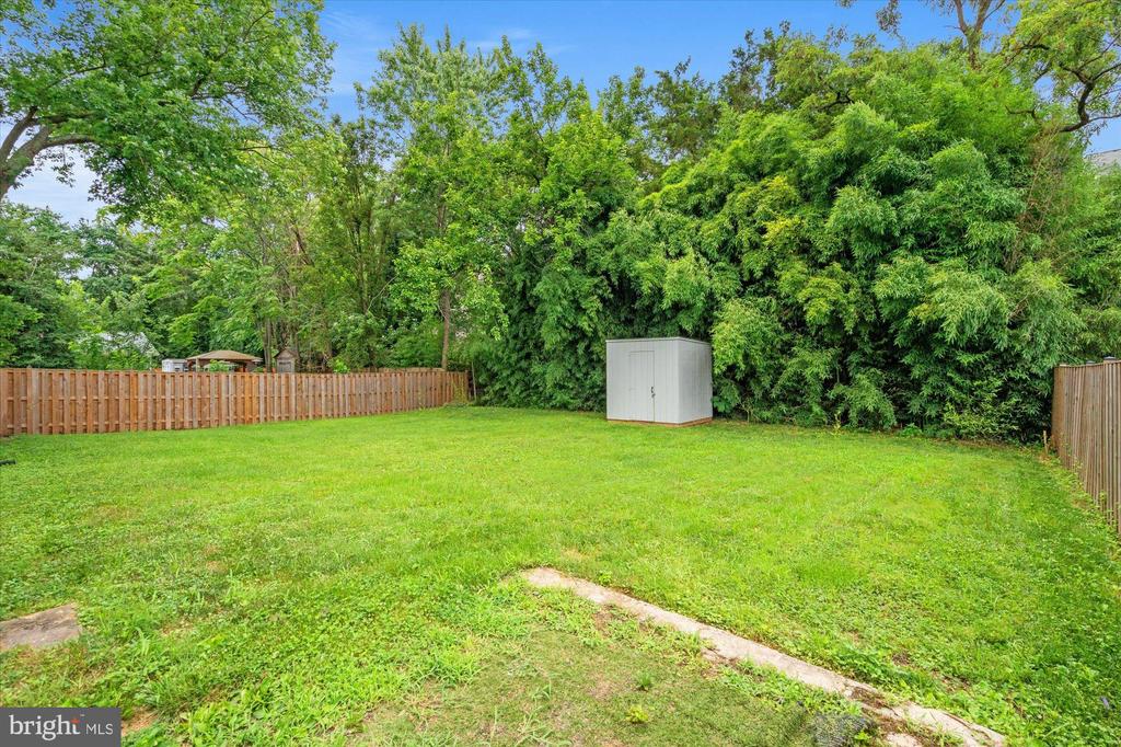 3908 ELMWOOD DRIVE