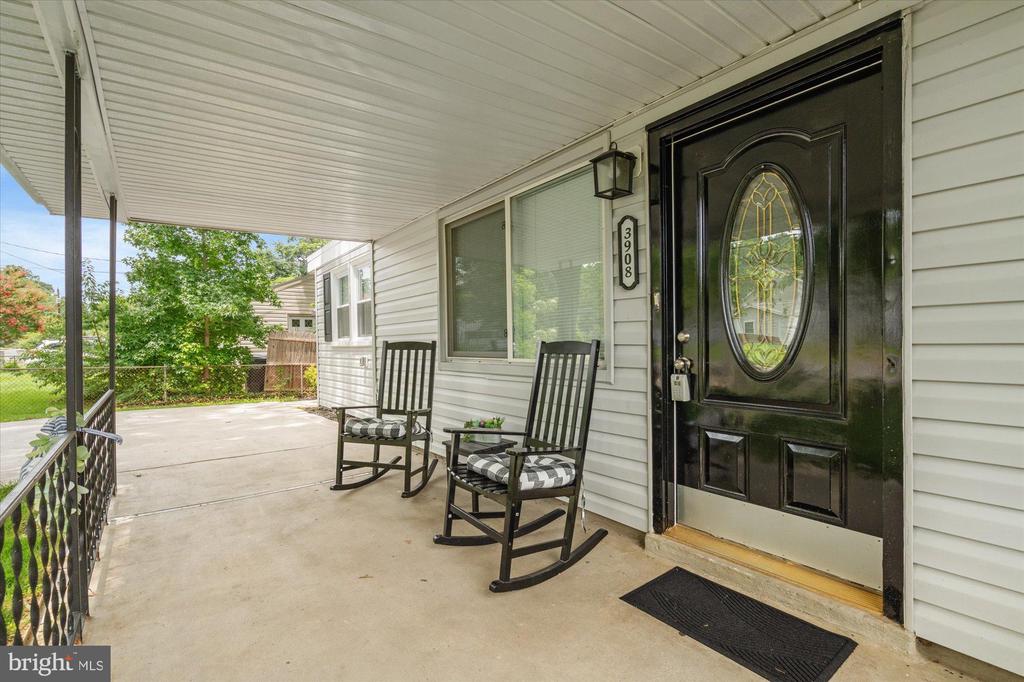 3908 ELMWOOD DRIVE