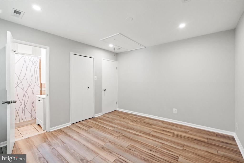3908 ELMWOOD DRIVE