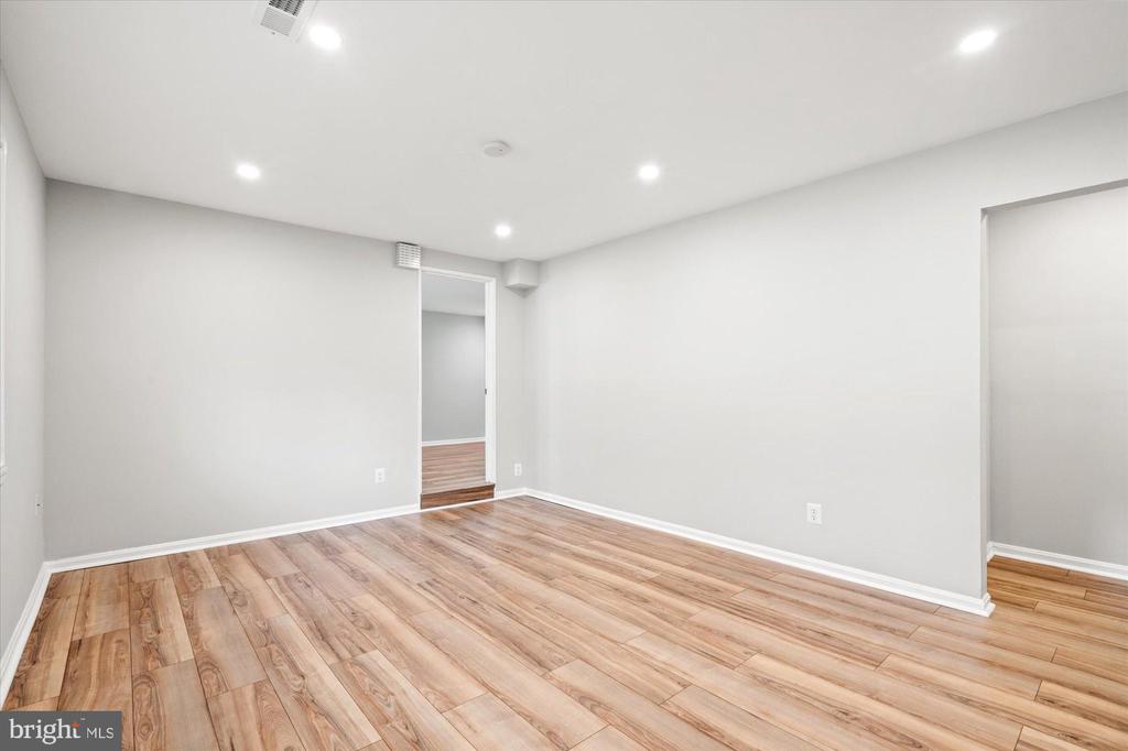 3908 ELMWOOD DRIVE