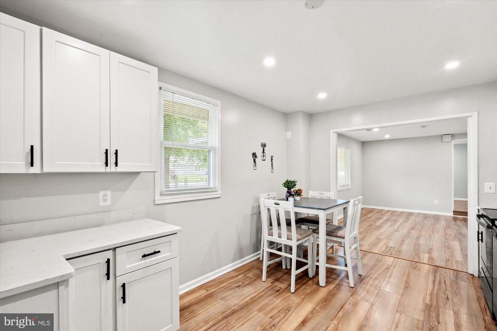3908 ELMWOOD DRIVE