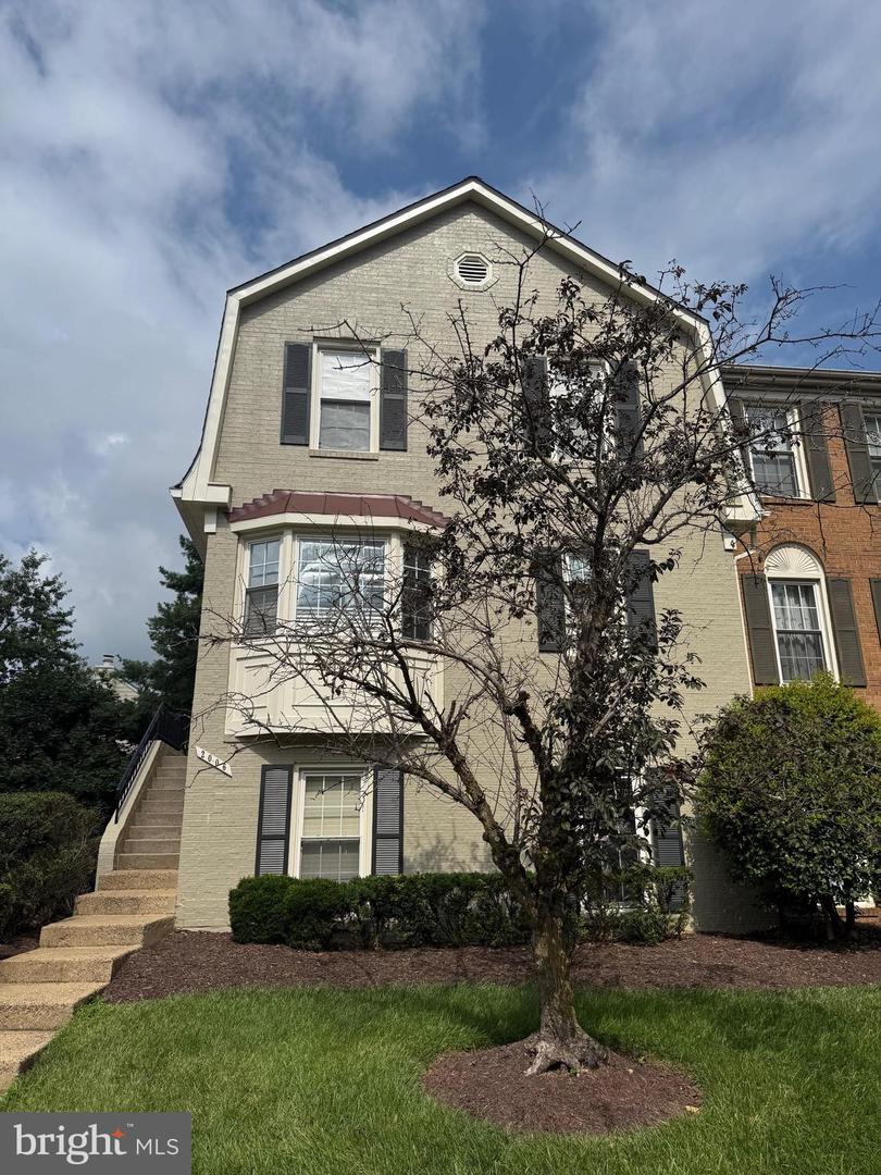 2006 GALLOWS TREE LN