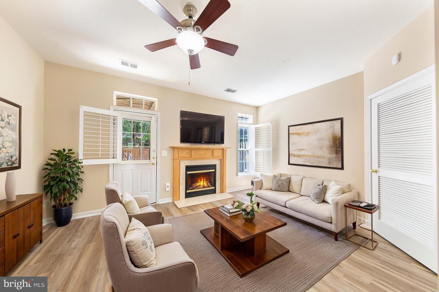 2977 Huntington Grove Sq