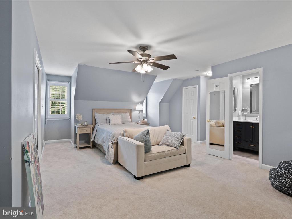10809 FIELDWOOD DRIVE