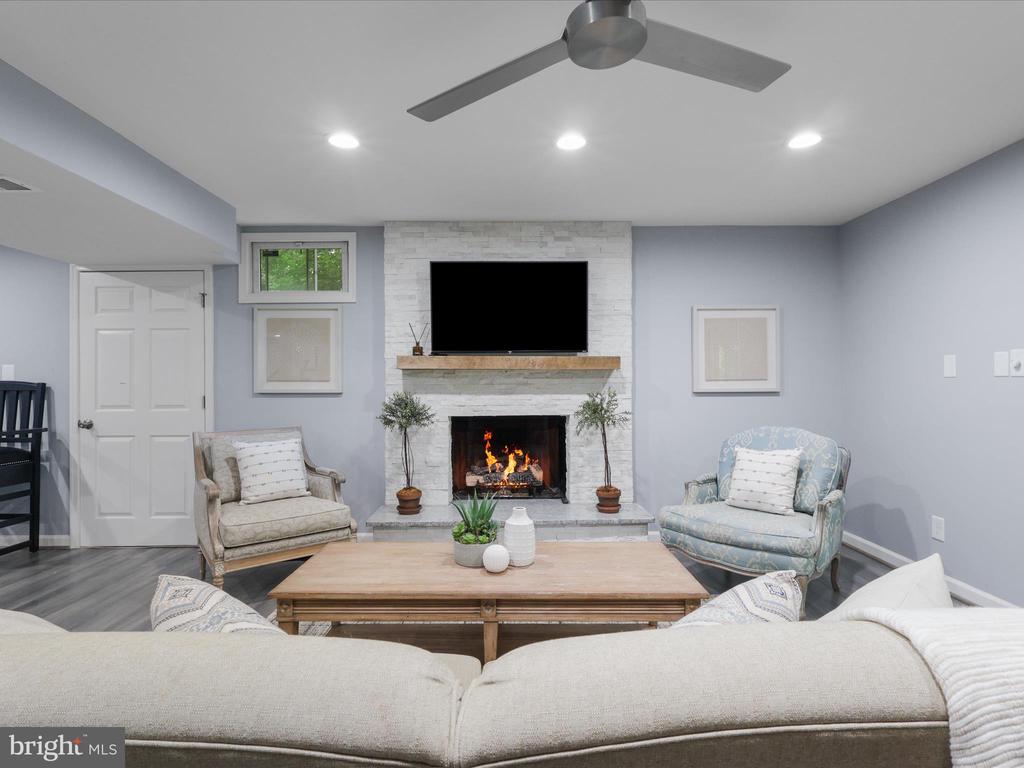 10809 FIELDWOOD DRIVE