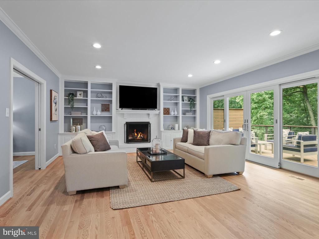 10809 FIELDWOOD DRIVE