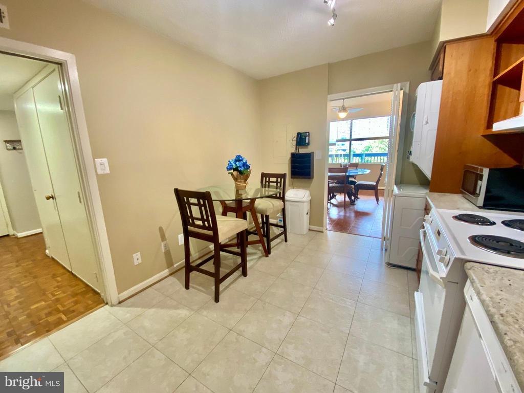 3713 S GEORGE MASON DRIVE 407W