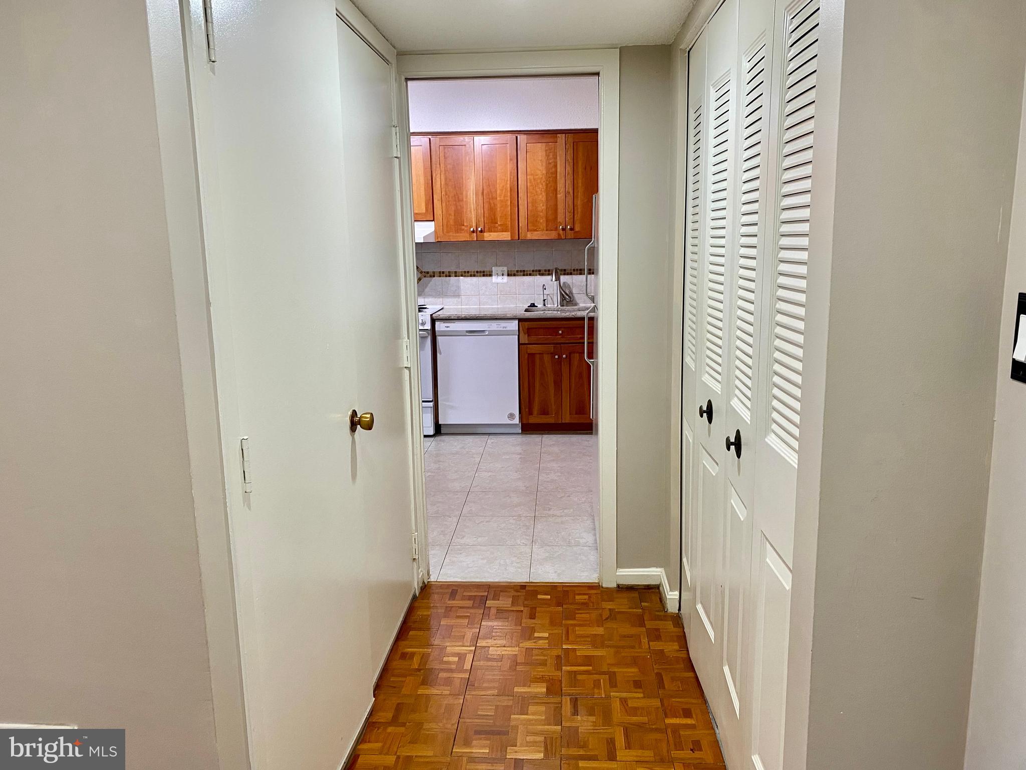3713 S GEORGE MASON DRIVE 407W