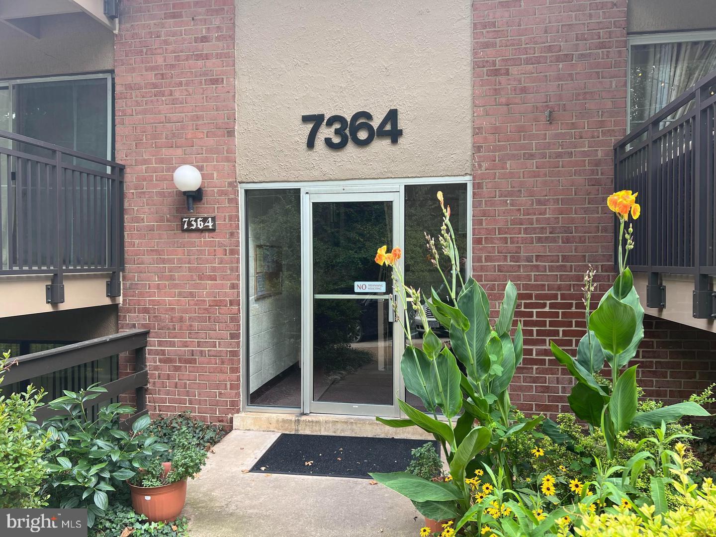 7364 LEE HWY #203