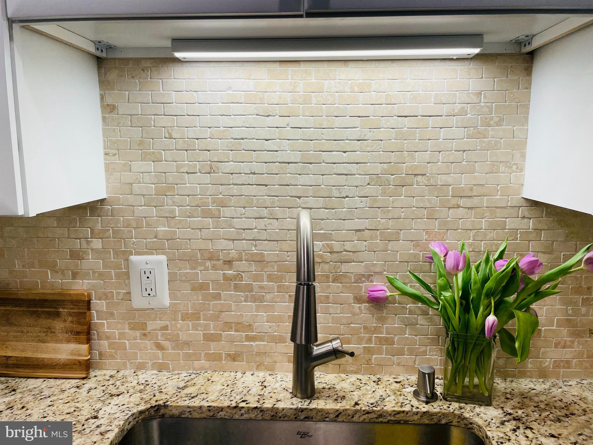 1540 LINCOLN WAY #202