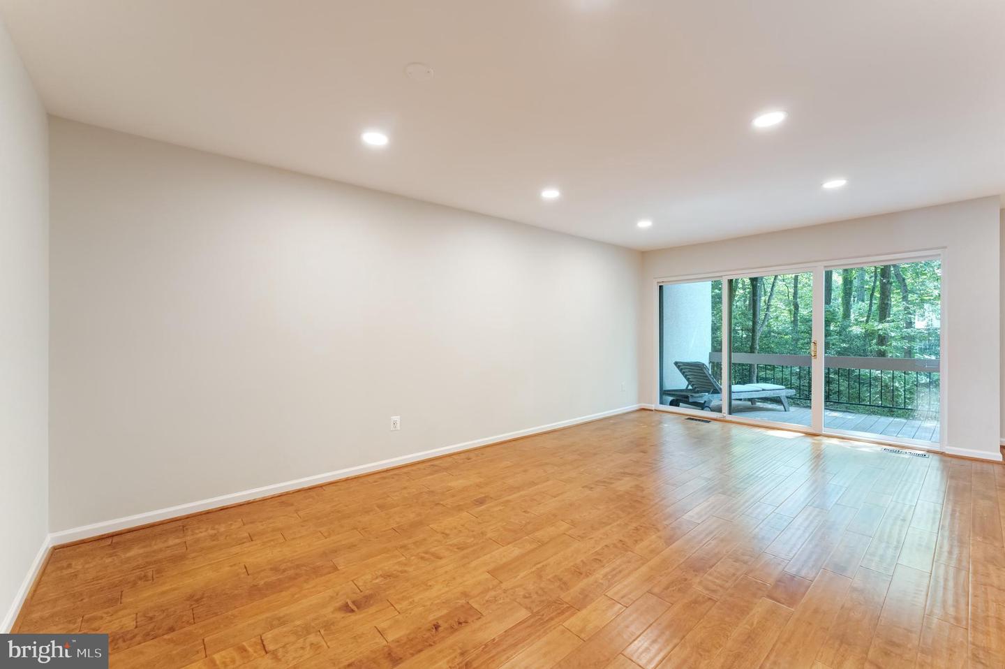 11637 Newbridge Ct