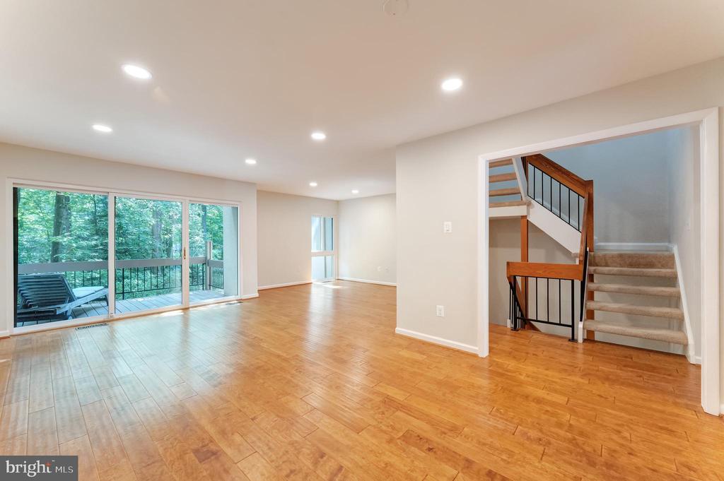 11637 Newbridge Ct