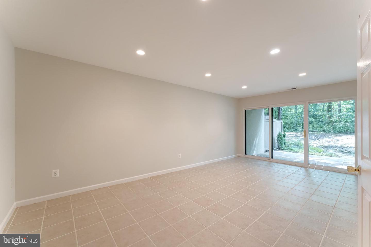 11637 Newbridge Ct