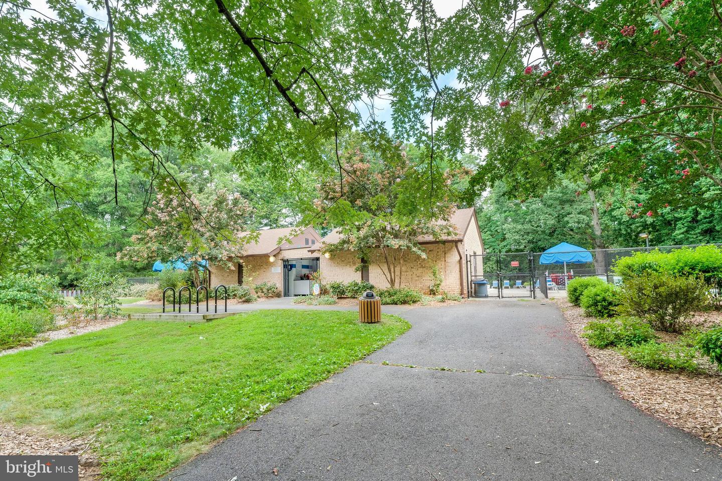 11637 Newbridge Ct