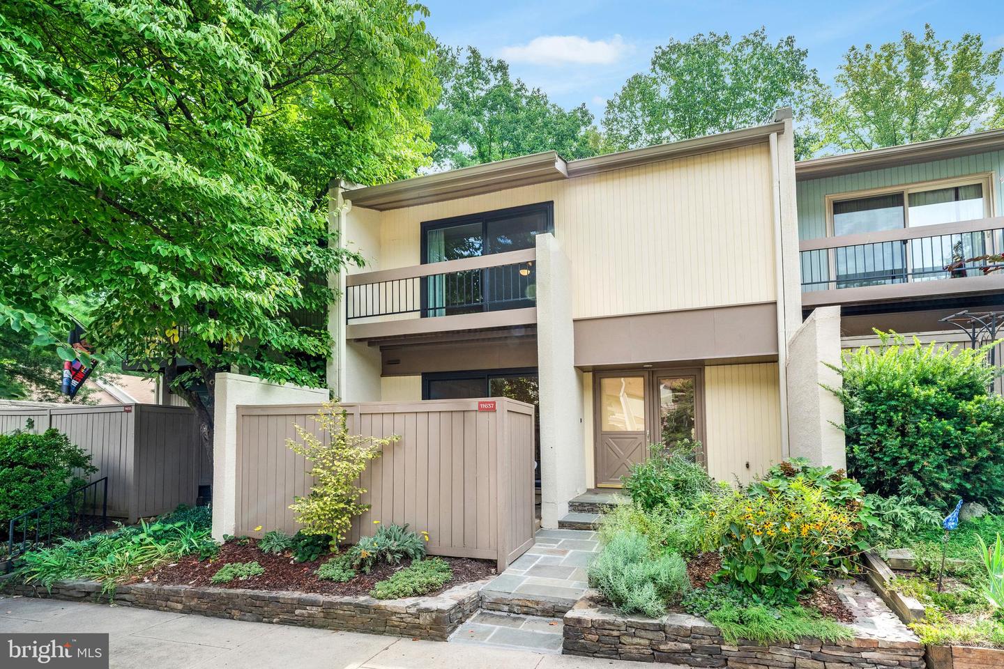 11637 Newbridge Ct