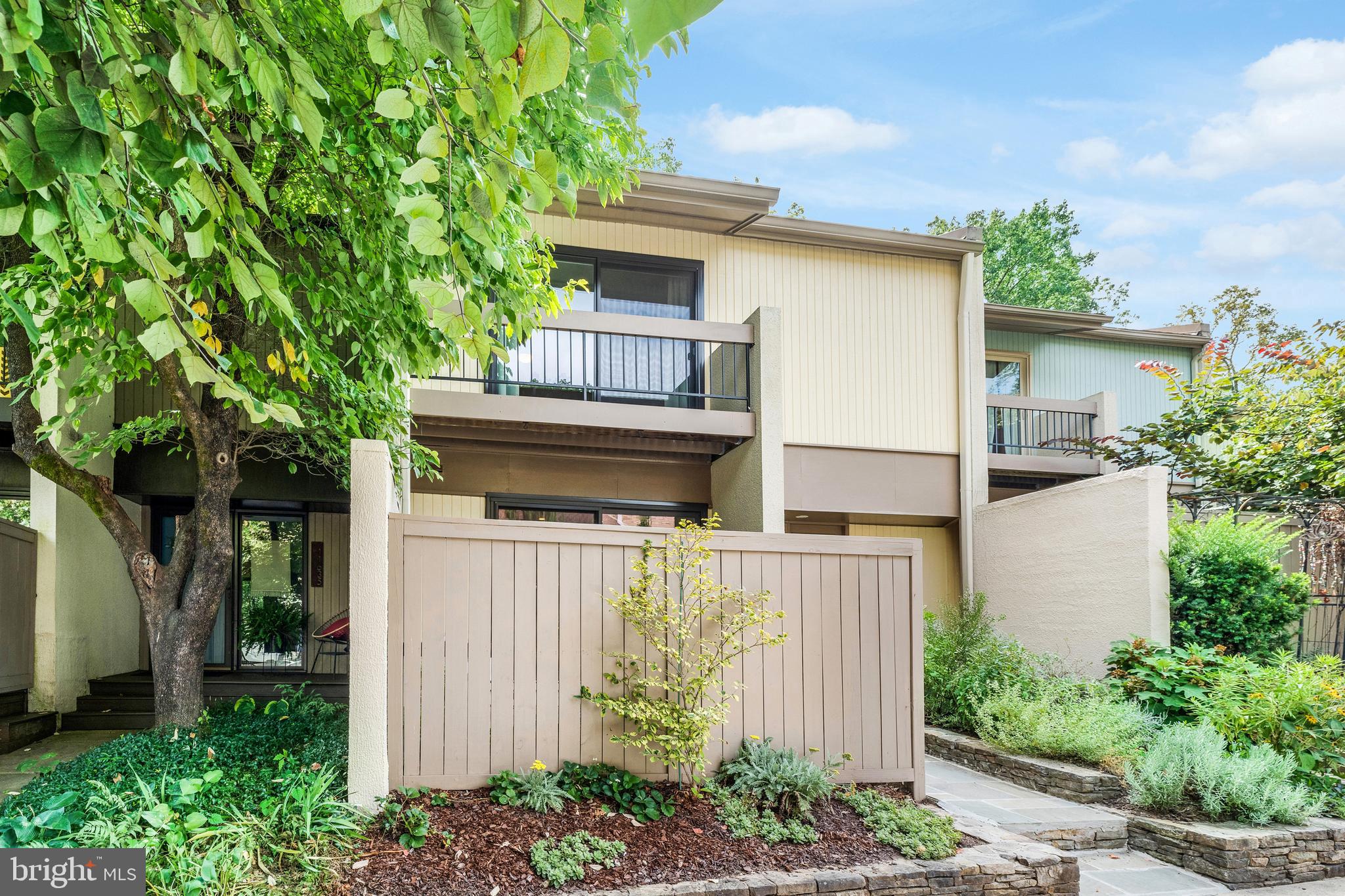 11637 Newbridge Ct